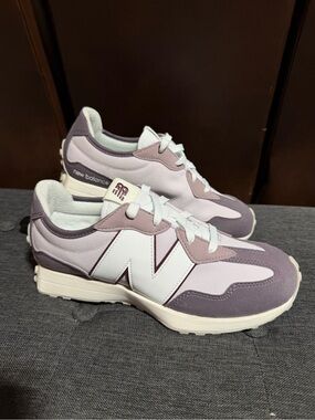New Balance Lavender Purple White Chunky Running Shoes Women's size 7